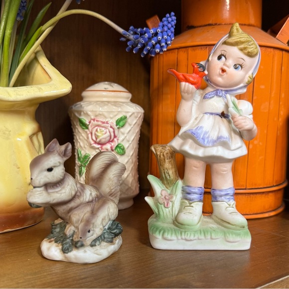 Vintage Other - Vintage Porcelain Girl Figurine with Squirrel Friend